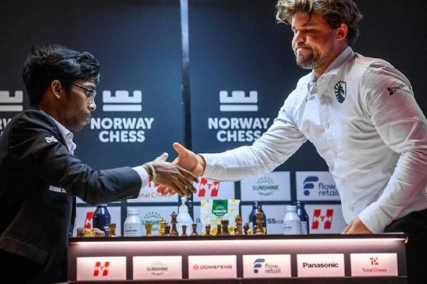 நோர்வே செஸ் சாம்பியனான முதல் இந்தியர் - வரலாறு படைத்த பிரக்ஞானந்தா