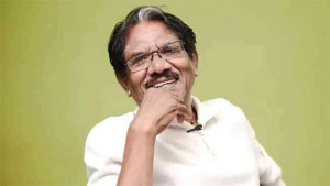 தீவிர சிகிச்சை பிரிவில் இயக்குனர் பாரதிராஜா...