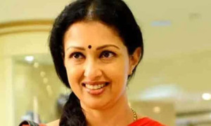 பிரபல இயக்குனரின் அதிரடி மாற்றம்..!