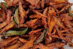 நெத்திலி கருவாடு பொரியல்