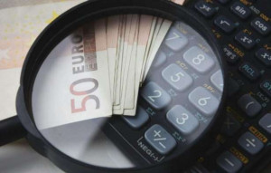 மே மாத விடுமுறைகள்: ஓய்வா? அல்லது சம்பளத்தில் குறைவா?