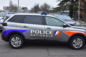 பரிஸில் தூக்க மயக்கத்தில் VTC ஓட்டுநர்  மோதி இளைஞர் உயிரிழப்பு!!