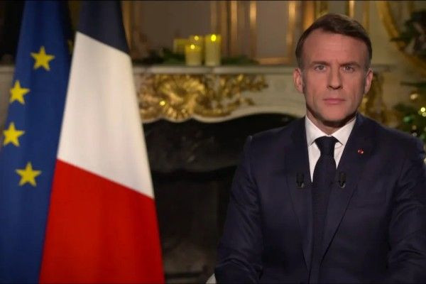 ஈரான்–கிரீன்லாந்து விவகாரம்: எலிசே அரண்மனையில் அவசர பாதுகாப்பு கூட்டம்!!