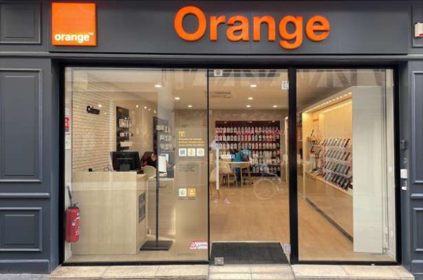 பரிஸில் Orange தொழில்நுட்ப மையத்தில் வெடிப்பு: மூவர் காயம், 80,000 சேவைகள் பாதிப்பு!!