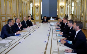 பரிஸில் உக்ரைன் போர் குறித்து மாநாடு! சமாதானத்திற்கு ரஷ்யா மீது அழுத்தம் தேவை: செலென்ஸ்கி