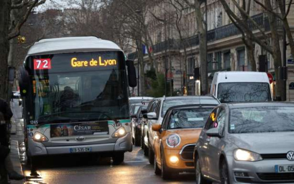 பரிஸ் பேருந்து வழித்தட ஒப்பந்தம்! 100 வேலைவாய்ப்புகள் இழப்பு!