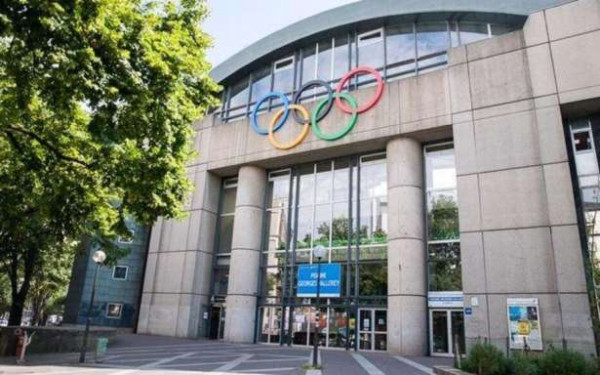 நீச்சல் பயிற்சியின்போது அதிர்ச்சி –  மூழ்கிய நிலையில் சிறுவன் மீட்பு!!