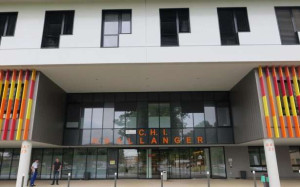 Noisy-le-Grand: முன்னாள் கணவரின் கொலை முயற்சியிலிருந்து   தாயை காத்த மகன்!