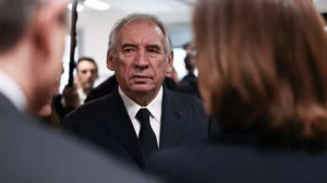 அமெரிக்க  வரிகள்: "பல்லாயிரக்கணக்கான வேலைகள் பறிபோகும் அபாயம்!!!