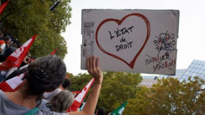 சட்டத்தின் ஆட்சியை பாதுகாக்க நாடு முழுவதும் முப்பதுக்கும் மேற்பட்ட அமைப்புகள் ஆர்பாட்டம்!