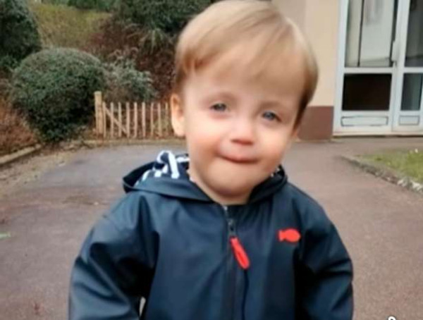 la crècheசில் வாழைப்பழத்தால் மூச்சுத் திணறி இறந்த 20 மாத குழந்தை.