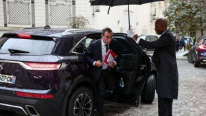 பட்ஜெட் 2026 மற்றும் நம்பிக்கையில்லா தீர்மான அச்சுறுத்தலில்  Sébastien Lecornu அரசு!!