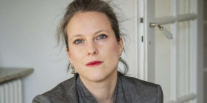 இழுபறிக்குப் பின்னர் இடதுசாரிகள் நமது பிரதமரை கூட்டாக முன்மொழிந்தனர். Mme Lucie Castets.