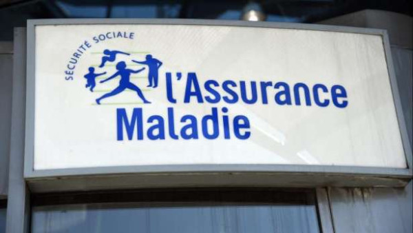 சுகாதார காப்புறுதியில் 8 மில்லியன் மோசடி! - ஐவருக்குச் சிறை!!