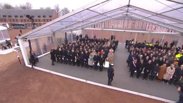 பயங்கரவாத தாக்குதலில் கொல்லப்பட்ட ஆசிரியருக்கு அஞ்சலி நிகழ்வு! - பிரதமர் நேரில் விஜயம்!