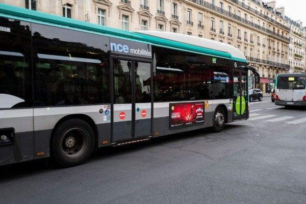 Drancy : பேருந்தில் மோதுண்டு பெண் ஒருவர் பலி!!