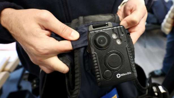 அவதானம் : பயணச்சிட்டை பரிசோதகர்களுக்கு கமரா!