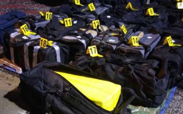 மூன்று தொன் கொக்கைன் - A10 நெடுஞ்சாலையில் பறிமுதல்! - இருவர் கைது!!