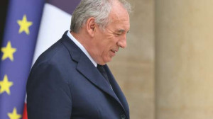 நான் செய்ய வேண்டிய அனைத்தையும் செய்தேன்! - பிரதமர் பெய்ரூ!!