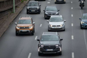 2035 முதல் எரிபொருள் வாகனங்களுக்கு தடை!?? - திட்டத்தை கைவிட்டது UE!