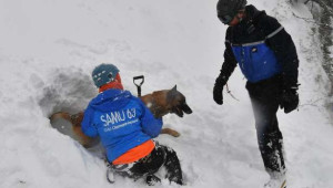 பனிச்சரிவில் சிக்கி நால்வர் பலி!