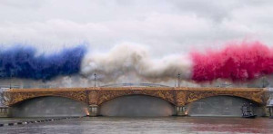 வண்ணமயமாக ஆரம்பித்த ஒலிம்பிக் ஆரம்ப நிகழ்வு.. முதல் ஒருமணிநேர கண்ணோட்டம்!