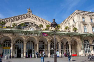 பரிஸ் : ஜப்பானிய வாள் ஒன்றை திருட முயற்சி.. நான்கு விரல்களை இழந்த சோகம்....!!