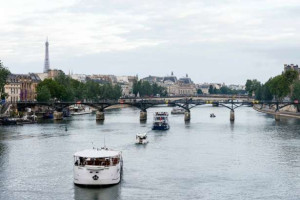 நீந்துவதற்கு ஏற்றதாக தயாராகியுள்ள சென் நதி!