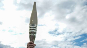 நாளை பரிசுக்கு வருகிறது ஒலிம்பிக் தீபம்..!