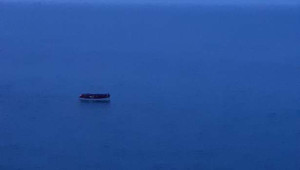 அகதிகள் படகு மூழ்கி.. ஒருவர் பலி..!!