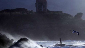 110 கி.மீ  புயல்! - 10 மாவட்டங்களுக்கு எச்சரிக்கை!!