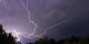 மழை.. வெள்ளம்... 17 மாவட்டங்களுக்கு எச்சரிக்கை!!