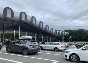 ஈஸ்ட்டர் விடுமுறை : வீதி நெரிசல்.. ● சிவப்பு எச்சரிக்கை! 