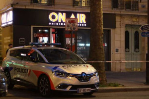 பரிசில் விசவாயு தாக்குதல் : சிகிச்சை பலனின்றி இரண்டாவது நபரும் பலி!!