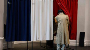 பிரெஞ்சு வரலாற்றில் முதன்முறையாக - வரவுசெலவுத் திட்டத்துக்காக பொதுமக்கள் வாக்கெடுப்பு!!