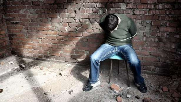 பரிஸ் : பணத்துக்கான நபர் ஒருவர் கடத்தல்... - நால்வர் கைது!!