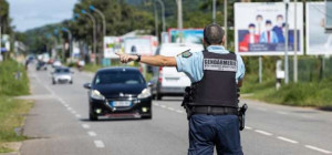 அவதானம்.. போக்குவரத்து விதி மீறல்கள்... ஒரு மாதத்தில் 110 கைதுகள்... 1,800 குற்றப்பணம்..!!