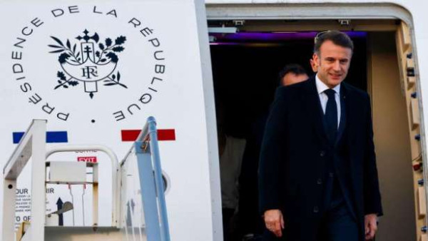 வடதுருவ ஆக்கிரமிப்பு - கிரீன்லாந்து செல்கிறார் ஜனாதிபதி மக்ரோன்!!