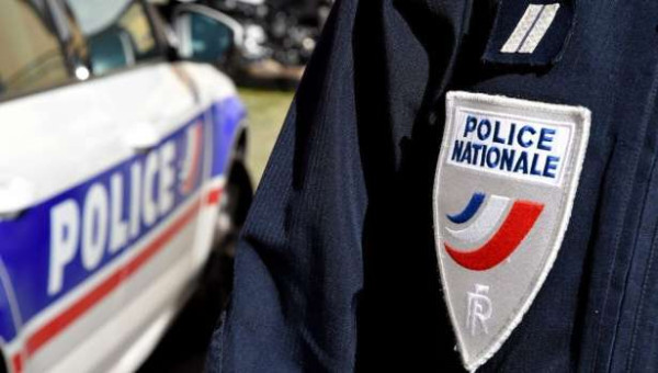 பரிஸ் : வீட்டுக்குள் நுழைந்த கொள்ளையர்கள்! - சொற்ப பணத்துக்காக தாக்குதல்!