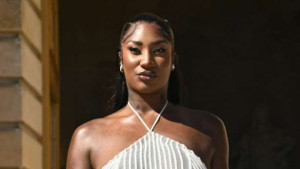 சாதனைகளை முறியடித்த பிரெஞ்சுப் பாடகி Aya Nakamura!!