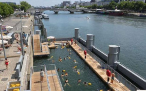 சென் நதியில் நீச்சல்.. காலம் நீடிப்பு!!