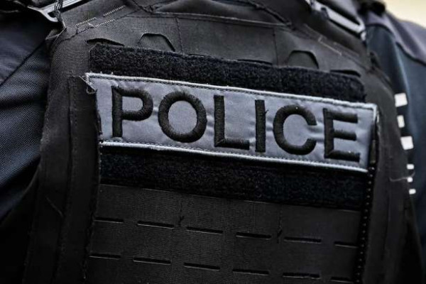 பரிஸ் : பயங்கரவாத தாக்குதலுக்கு திட்டமிட்ட இரு சிறுவர்கள் கைது!!