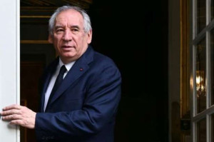 நான் பேரம்பேசவில்லை! - பிரதமர் பெய்ரூ!!