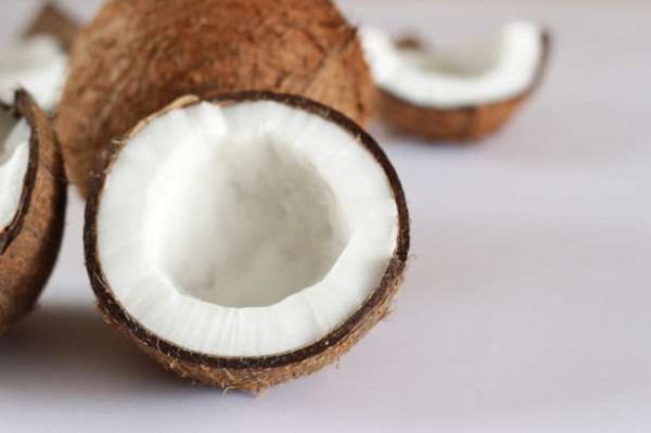 தேங்காய் பயன்படுத்துவோருக்கு எச்சரிக்கை!!