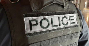 Vitry-sur-Seine : காவல்துறை வீரரை பல மீற்றர் தூரம் இழுத்துச் சென்ற சாரதி கைது!