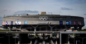 விமான நிலைய ஊழியர்கள் வேலை நிறுத்தம்..!!