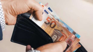 வீட்டில் அதிகபட்சமாக எவ்வளவு பணம் வைத்திருக்கலாம்.. சட்டம் என்ன சொல்கிறது..?