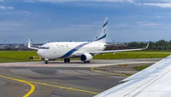 40% சதவீத விமான சேவைகள் பாதிப்பு!!