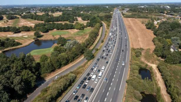 வார இறுதி நாட்களில் மிக கடுமைன போக்குவரத்து நெரிசல்! - சிவப்பு மற்றும் கறுப்பு எச்சரிக்கை!!