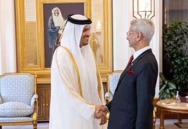 இருதரப்பு உறவுகளை வலுப்படுத்த ஆலோசனை; கத்தார் பிரதமர்